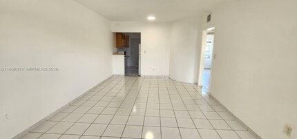 Building Photo - 3670 SW 10th St