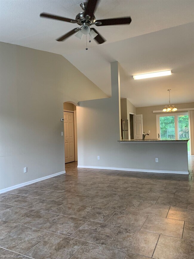 Building Photo - 3 br, 2 bath House - 250 Breakwater St SE