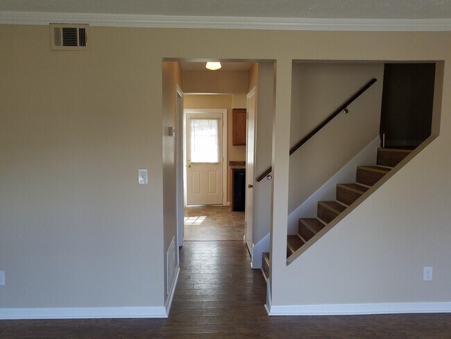 Foto del edificio - 9500 Cedar Lake Dr