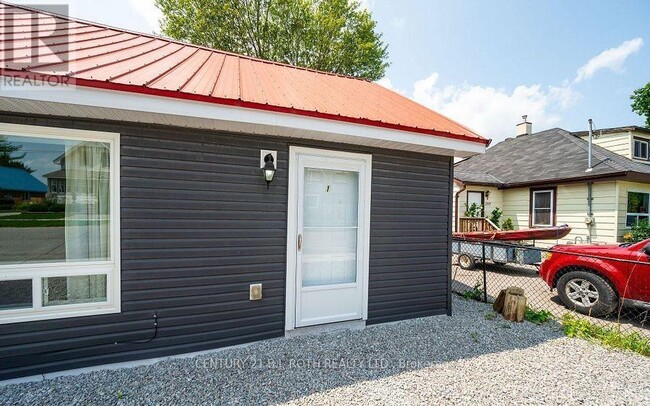 Photo du bâtiment - 303-303 Moffat St