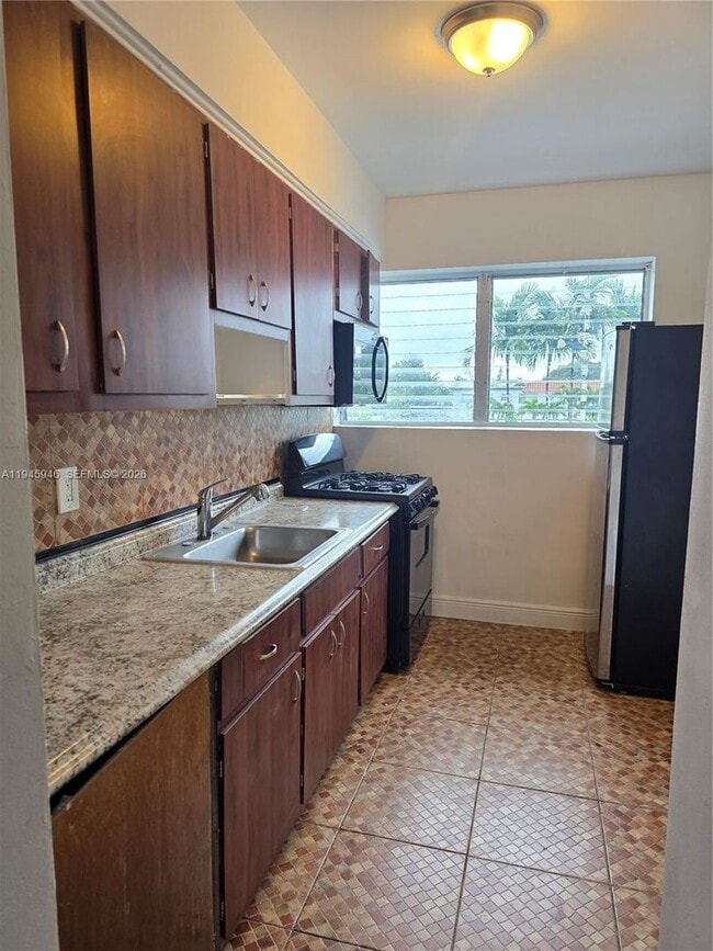 Foto del edificio - 824 82nd St