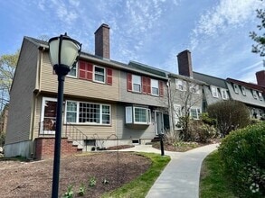 Building Photo - 21 Hawser Ln