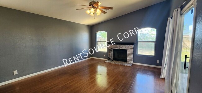 Building Photo - 1717 Lightcap St