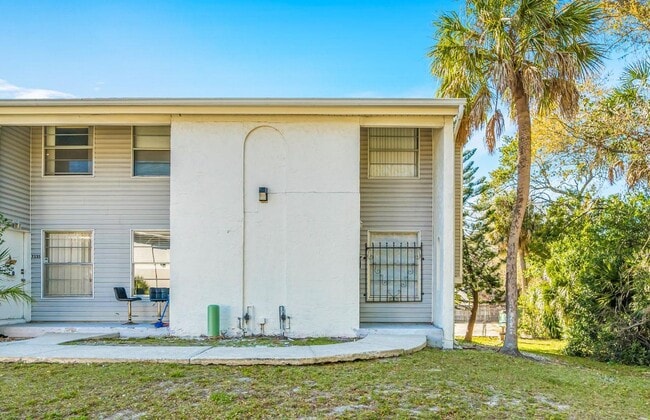 Building Photo - 7339 Jackson Springs Rd