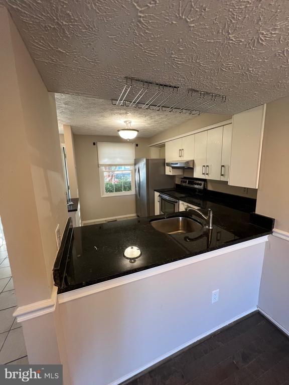 Foto del edificio - 2832 S Meade St