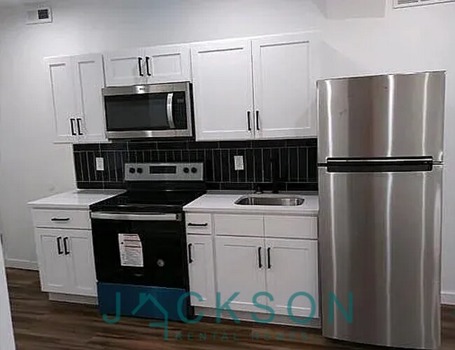 Foto del edificio - Cozy 2BR Home in Allegheny West