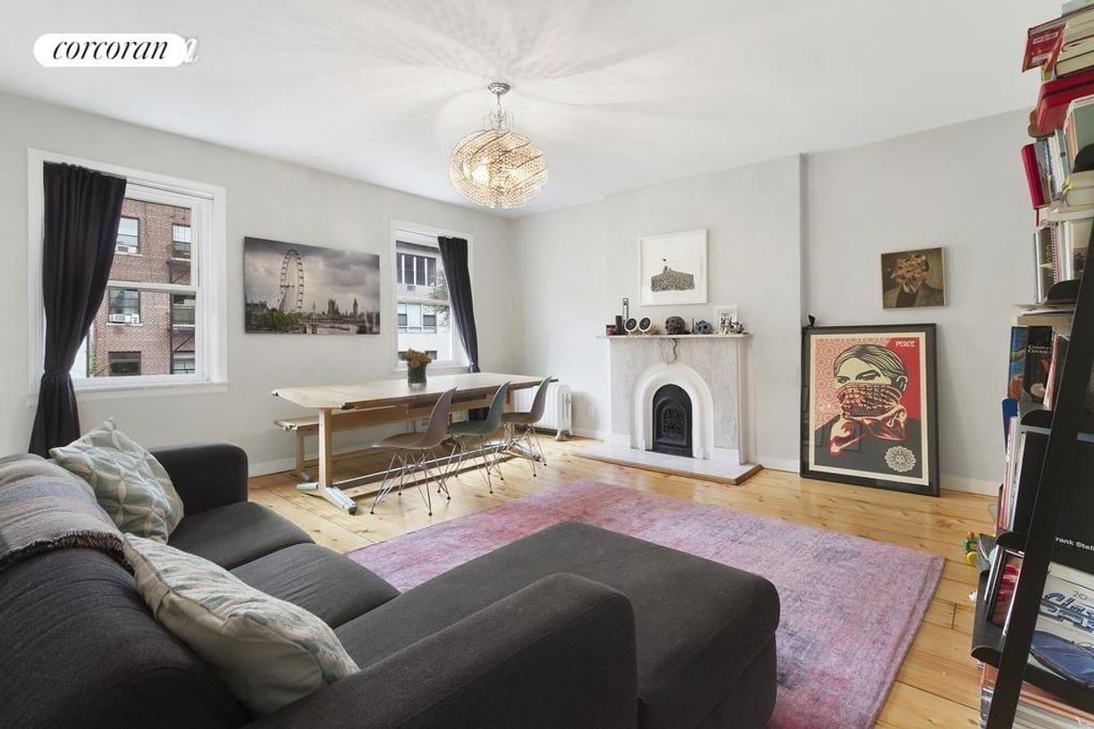 Primary Photo - 210 W 15th St