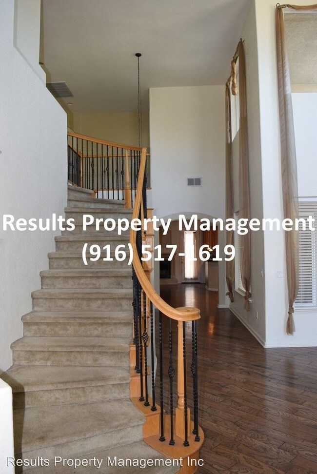 Foto del edificio - 4 br, 3 bath House - 1424 Redwood Dr.