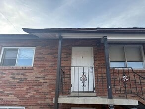 Building Photo - 464 N 500 W