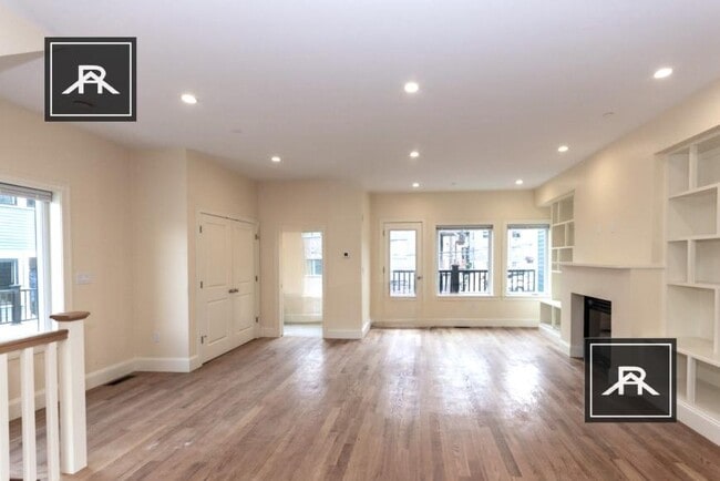 Foto del edificio - 4 bedroom in Brighton MA 02135