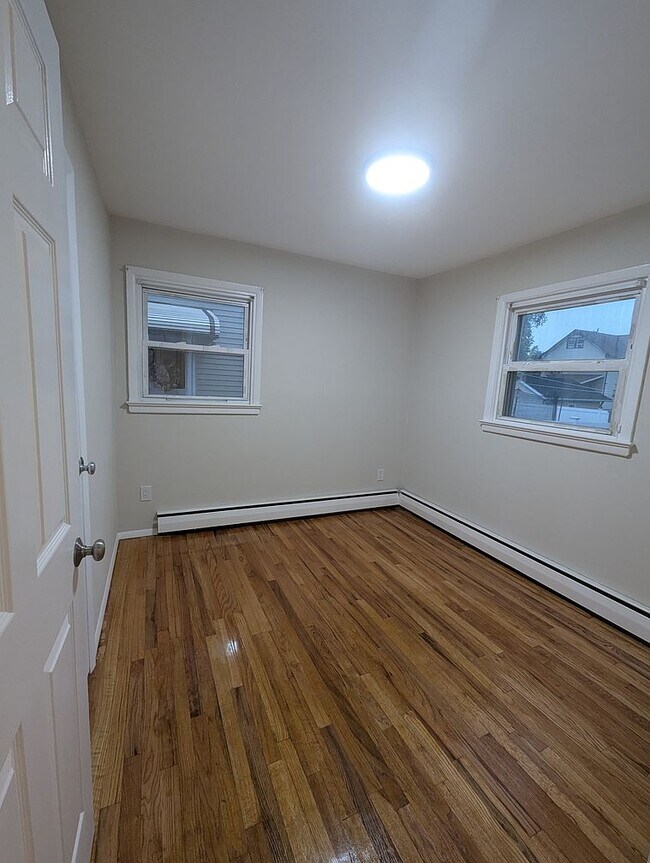Foto del edificio - 118 Mountain Lake Rd