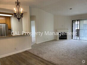 Building Photo - 405 Tyler Pl