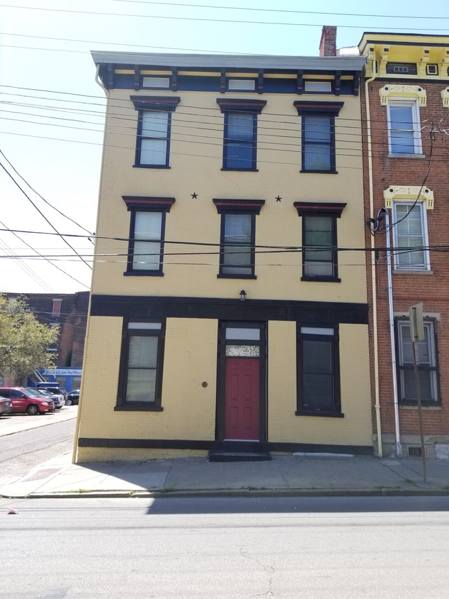 Front of Building - 213 Findlay St