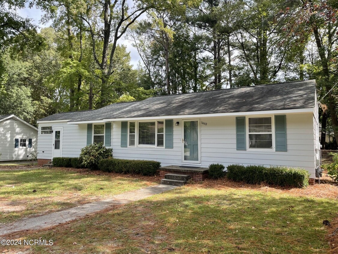 Primary Photo - 1612 Longwood Dr