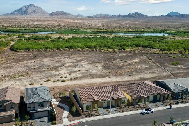 Foto del edificio - Spacious Single Level with Stunning Mounta...