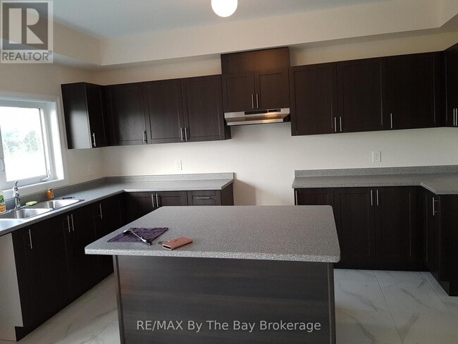 Building Photo - 162 Allegra Dr