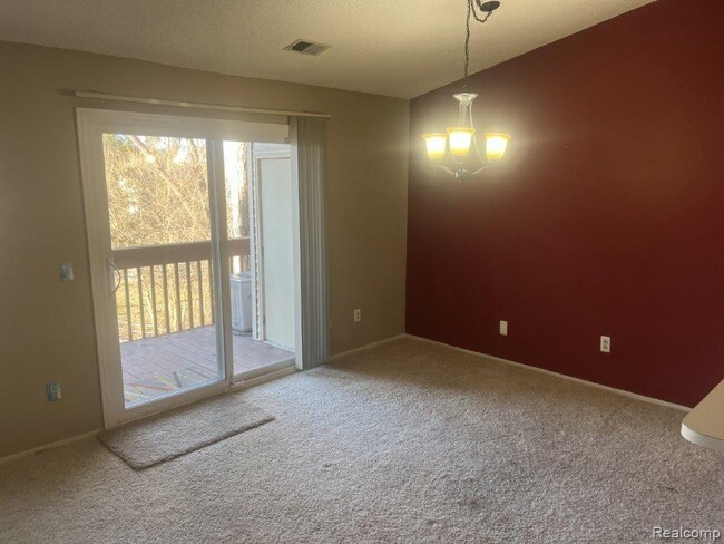 Foto del edificio - 4962 Oak Hill Dr