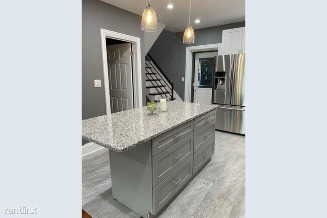Foto del edificio - 5 br, 2 bath House - 5522 W 65th St