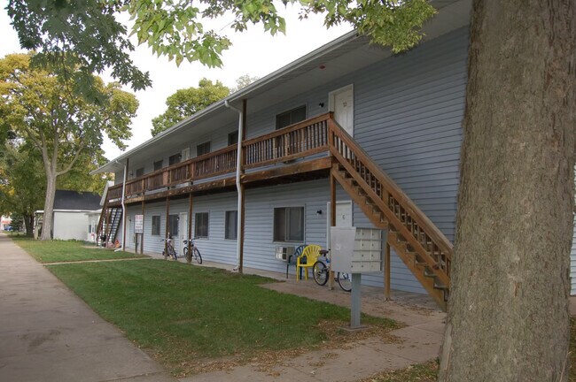 Foto del edificio - 410 10th Street N