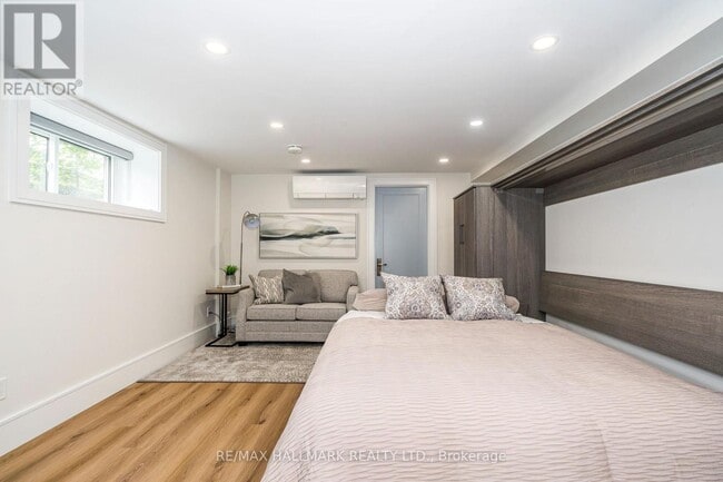 Building Photo - 202 Rusholme Rd