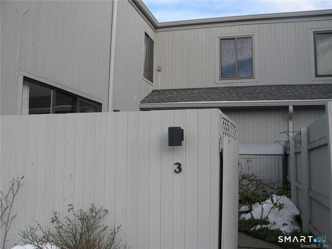 Foto del edificio - 3 Sandlewood Ln