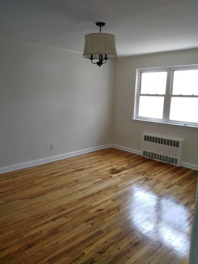 Primary Photo - 1032 Ralph Ave