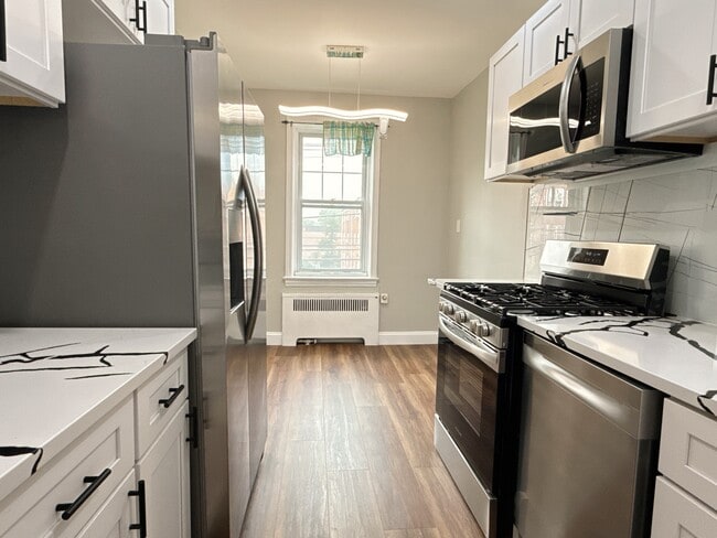Kitchen - 155 Union Ave