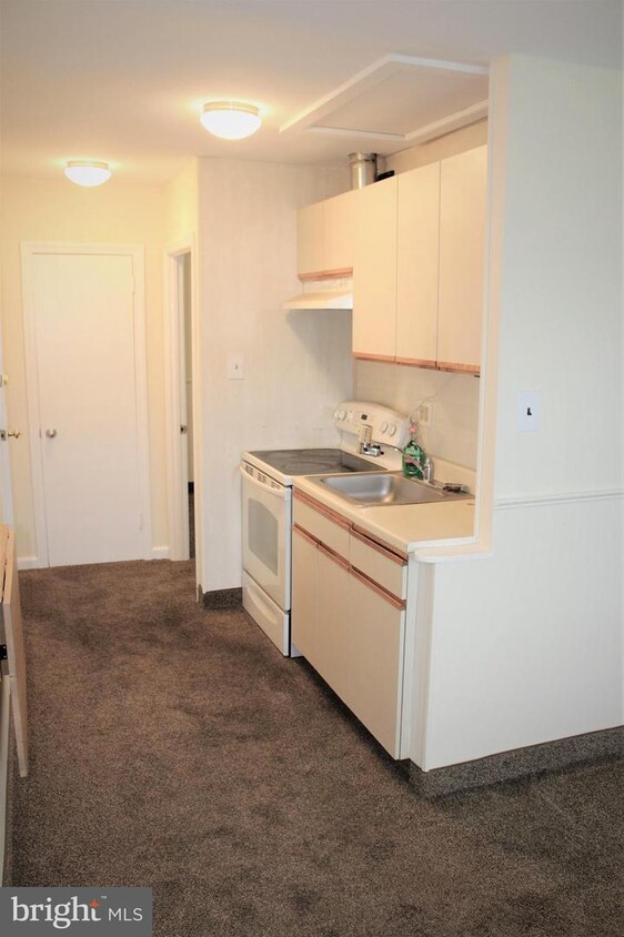 Primary Photo - 2743 Jenkintown Rd