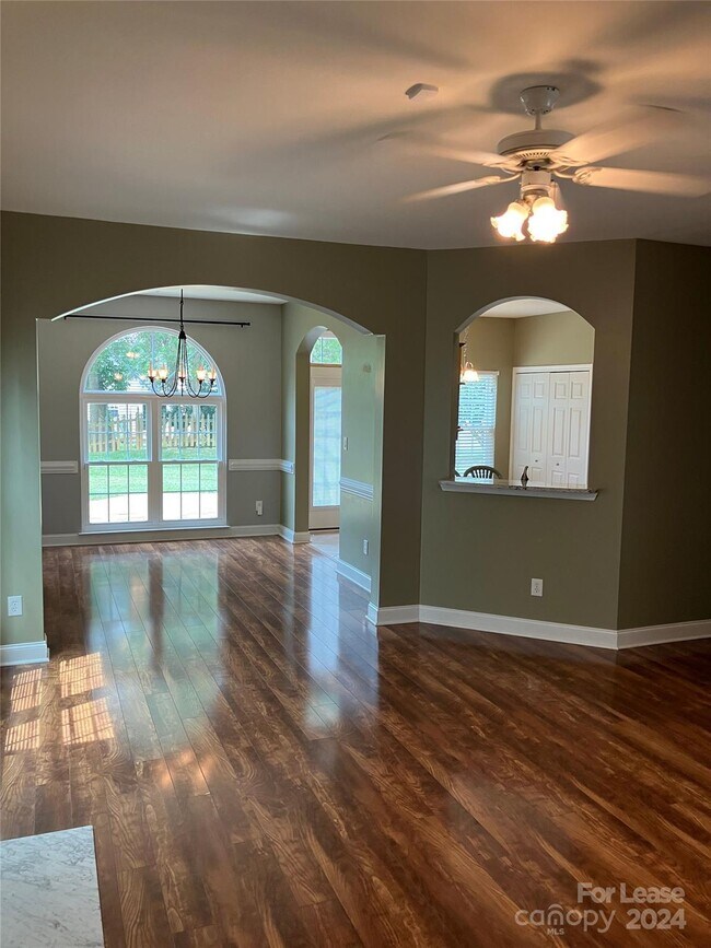Foto del edificio - 12503 Twelvetrees Ln