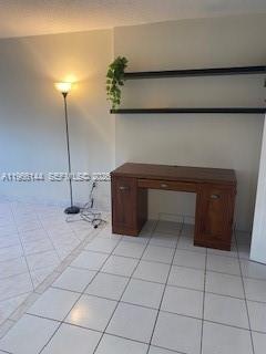 Foto del edificio - 16450 Miami Dr