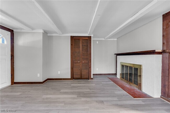 Foto del edificio - 300 W Grace St