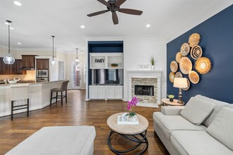 Building Photo - 34 Danby Place