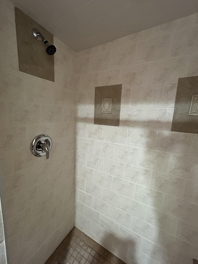 1641 Rayonier Rd Unit C, Jesup, GA 31545 Room for Rent in Jesup, GA