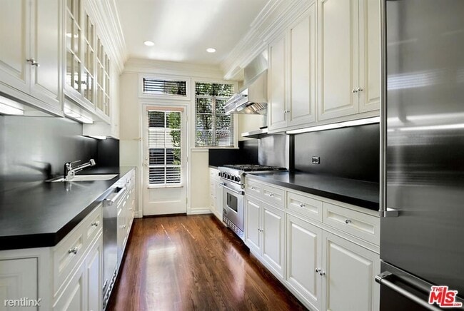 Foto del edificio - 1 br, 1 bath Condo - 161 S Rodeo Dr