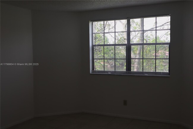 Foto del edificio - 11225 W Atlantic Blvd