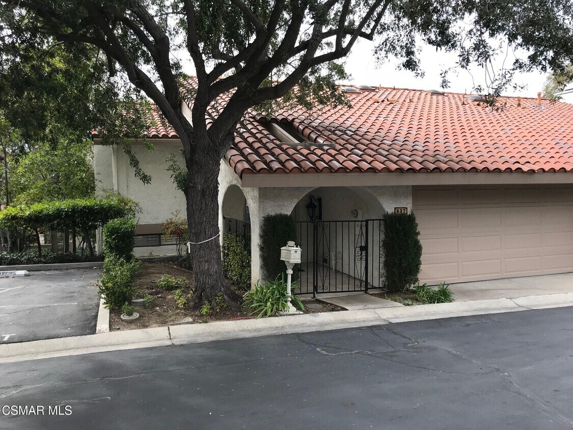 Primary Photo - 637 Arroyo Oaks Dr