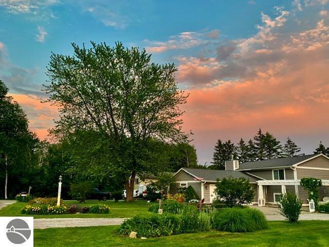 Primary Photo - 10300 E Leelanau Ct
