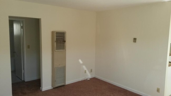 Foto del edificio - 2136 Monroe St