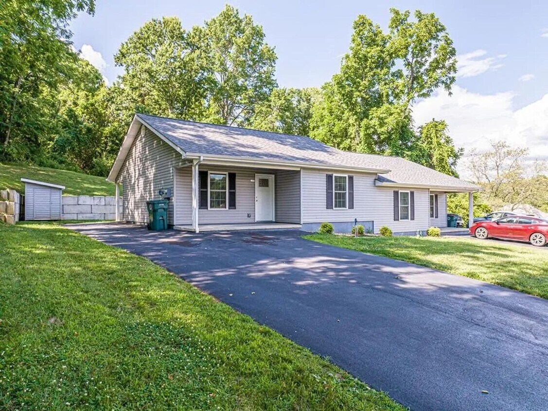 Foto principal - Eastern Eight- Bristol, VA- SFH