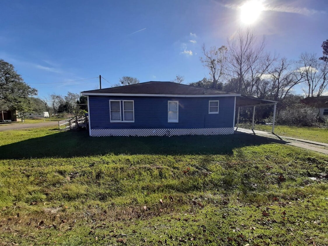 345 W Ave L, Silsbee, TX 77656 House Rental in Silsbee, TX