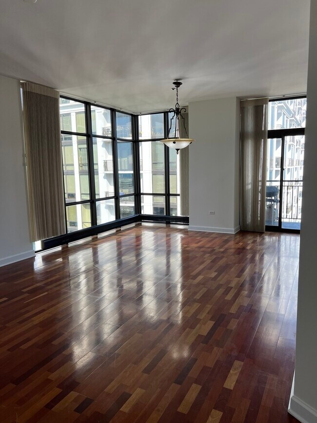 Foto del edificio - 1322 S Prairie Ave