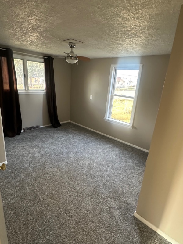 Foto del edificio - 822 2nd Ave SE