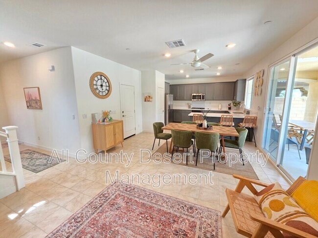 Building Photo - 35460 Domani Dr