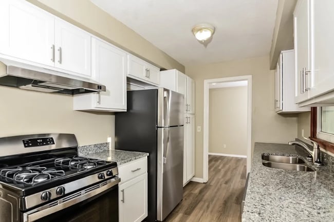 Building Photo - 3837 Buena Vista Pike