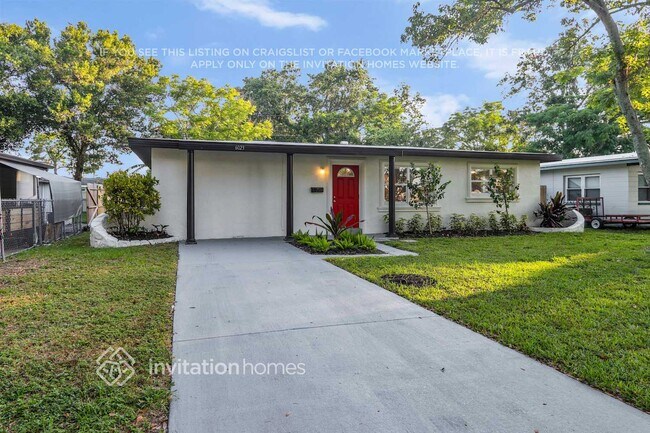 Foto del edificio - 6023 67th Ave N
