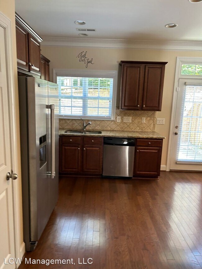 Foto del edificio - 3 br, 2.5 bath House - 1078 Richmond Park ...