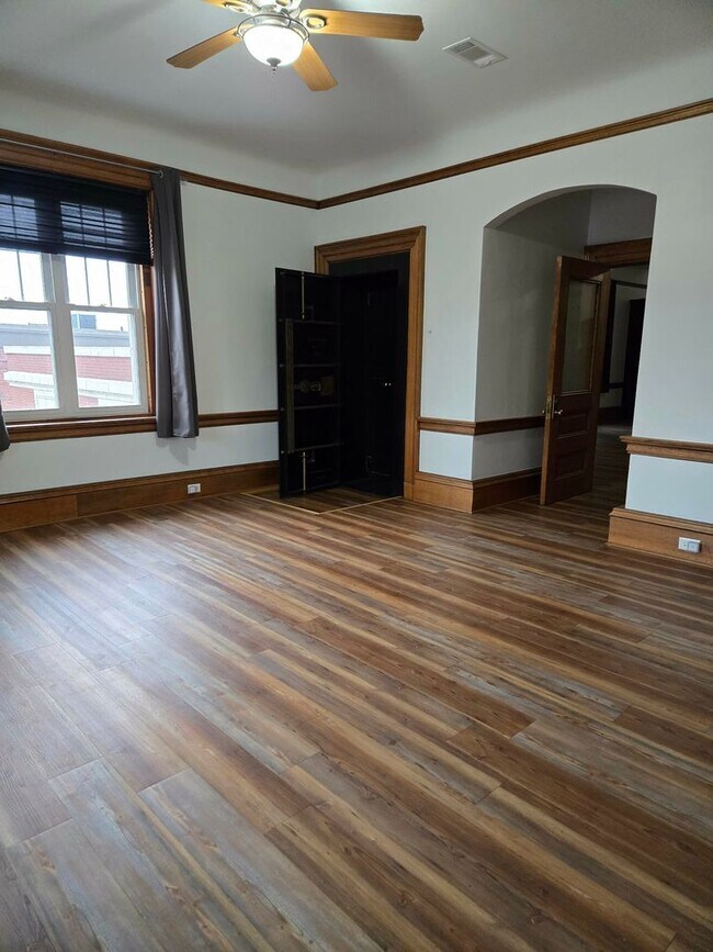 Foto del edificio - 315 N Lawler St
