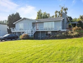 Building Photo - 3603 W Canal Dr