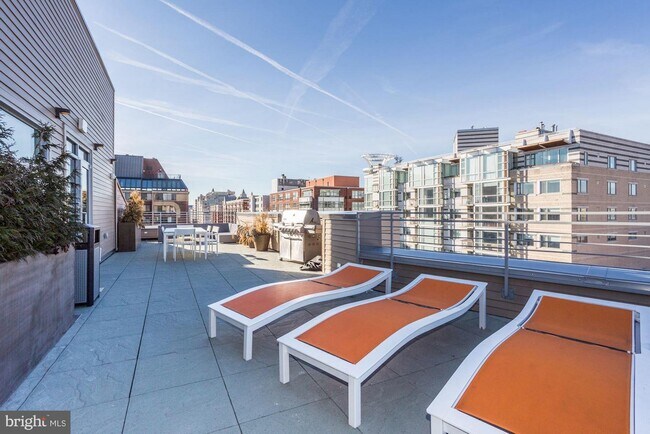Foto del edificio - 1311 13th St NW