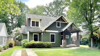 Building Photo - 2320 Chesterfield Ave
